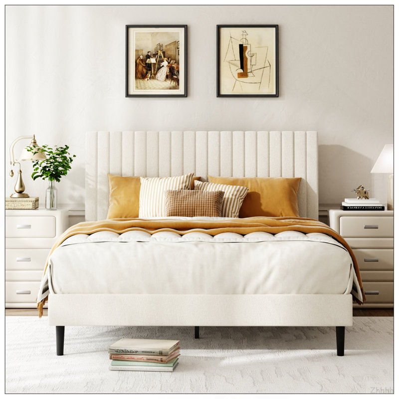 Structure de grand lit, lit plateforme tapissier en velours avec tête de lit réglable en hauteur, structure robuste et lattes, conception silencieuse, compatible avec les matelas sans ressorts, facile à assembler, beige