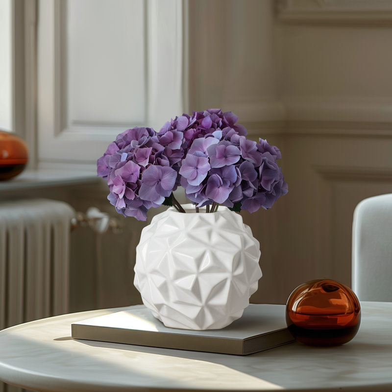 White Lacquered Ceramic Geometric Table Vase