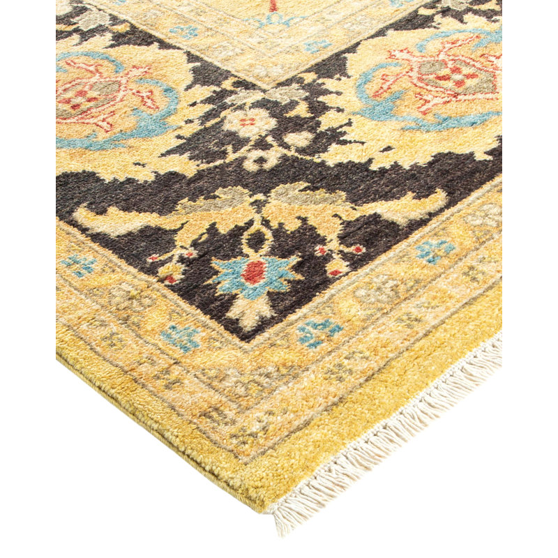 One-of-a-Kind 9'5" X 12' 2000s Wool Area Rug in Green