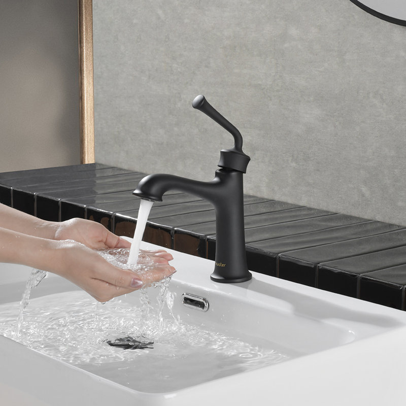 Single-Hole Single-handle Bathroom Faucet with Drain Assembly, Matte Black