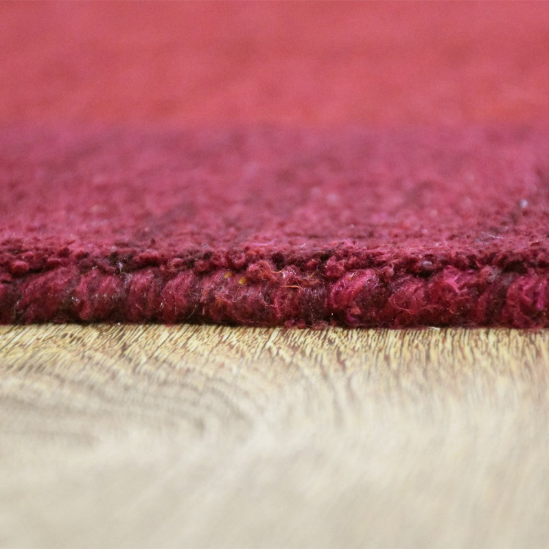Tapis rouges en soie noués à la main Chevon - Rouge | Design contemporain, Rectangle de 6 pi x 9 pi