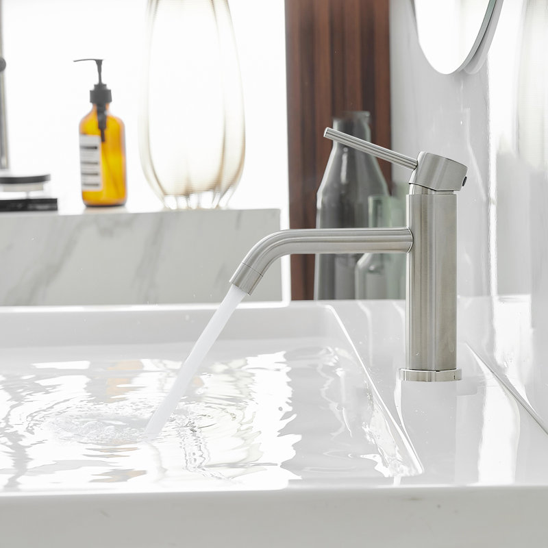 Single Hole Single-Handle Bathroom Faucet, Brushed Nickel