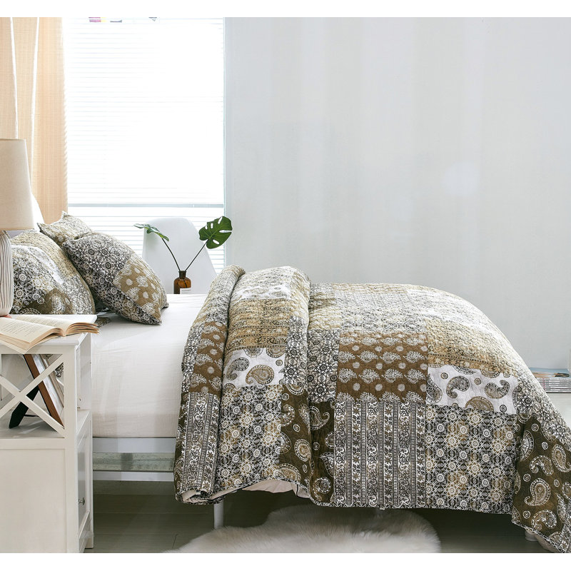 Cotton Blend Paisley Coverlet, King Bedspread + 2 Shams