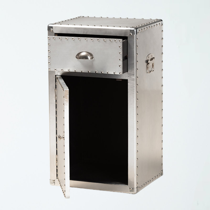 Armoire d'appoint 1 porte en métal au fini argenté Sergé, H 28,20 po x l 16,20 po x P 13,80 po.