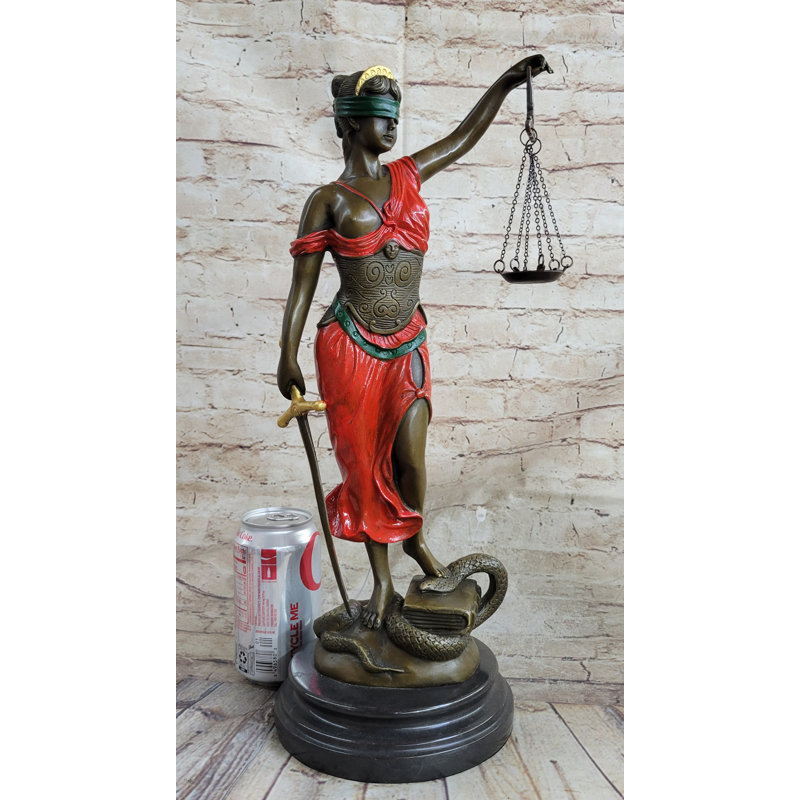 Figurines et sculptures baki