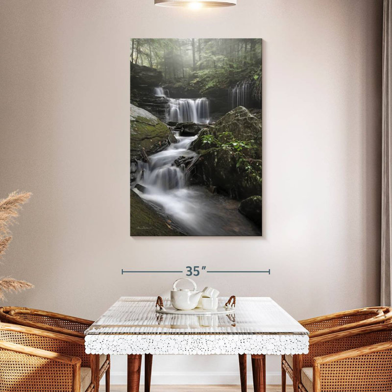 Kerrick Rickett's Waterfall, H 48 po x l 32 po