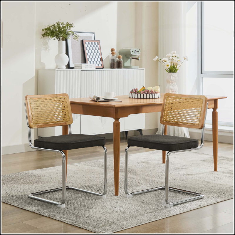 Ensemble de 2 chaises de salle à manger de style Mid-Century moderne en velours avec dossier en canne naturelle et base chromée, design Breuer