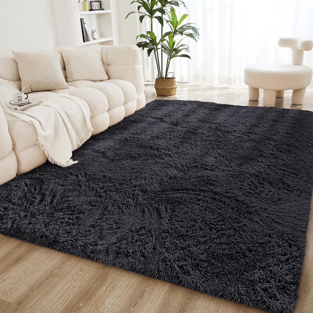 Machine Tufted Shag Area Rug