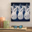 «Indigo Pineapple» par Linda Woods, art mural sur toile-28020584