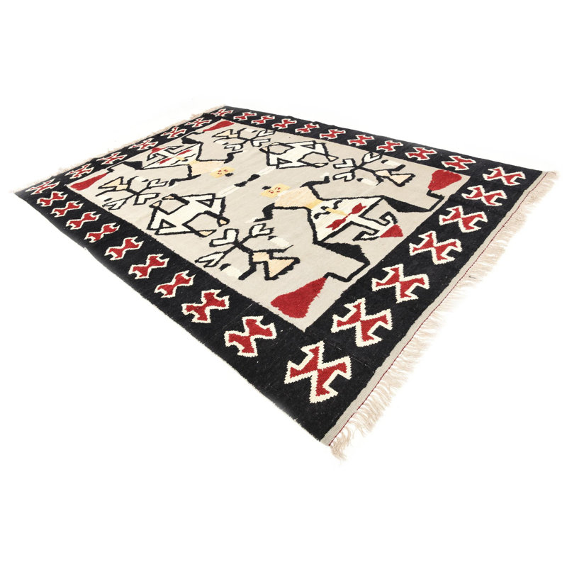 Tapis noir Iniguez