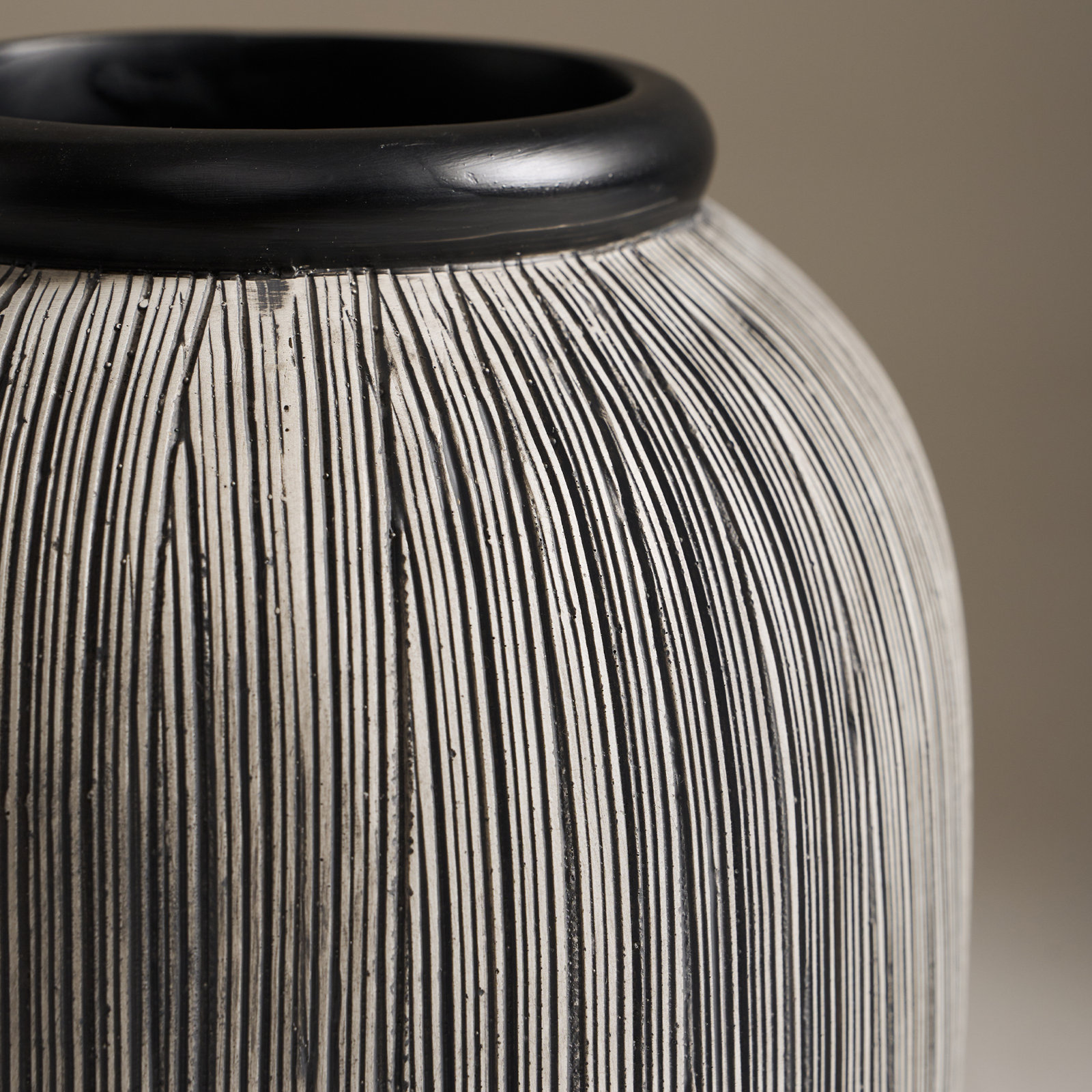 Belita Table Vase