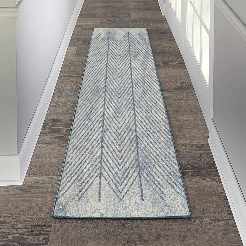 Douglasville Geometric Indoor Rug, Runner 2'2.5" x 7'11"
