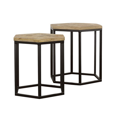Ensemble de 2 tables gigognes naturelles et noires, parfaites pour une décoration intérieure polyvalente et des solutions peu encombrantes.