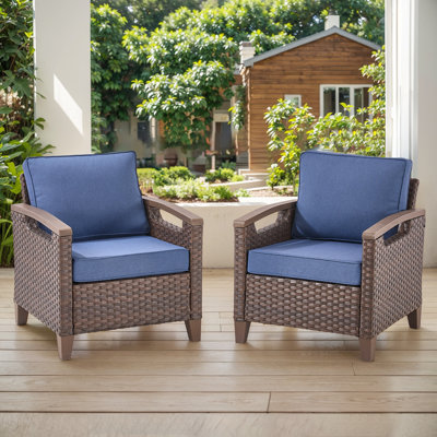 Chaises en osier toutes saisons Arundel avec coussins de 4 pouces (ensemble de 2)