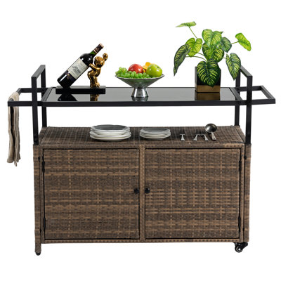 Table de bar d'extérieur avec roulettes - Plateau en verre polyvalent pour patio, cour arrière, chariot de rangement de boissons brun élégant, porche, bord de piscine