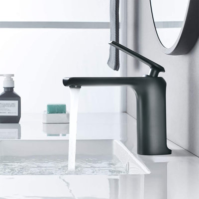 Single-Hole Single-handle Bathroom Faucet