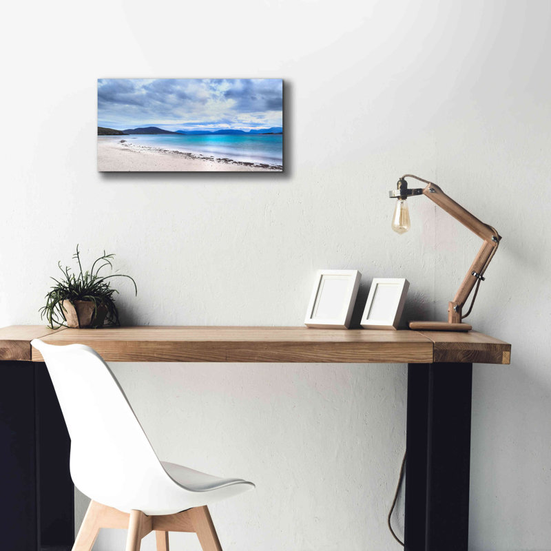 Colombe «Taransay bleu sarcelle» par Lynne Douglas, H 12 po x l 24 po x P 0,75 po