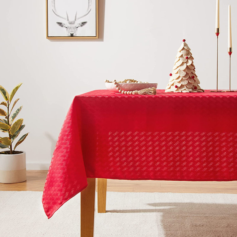 Motif rayé nervuré The Holiday Aisle®, 102 po x 60 po, Rouge