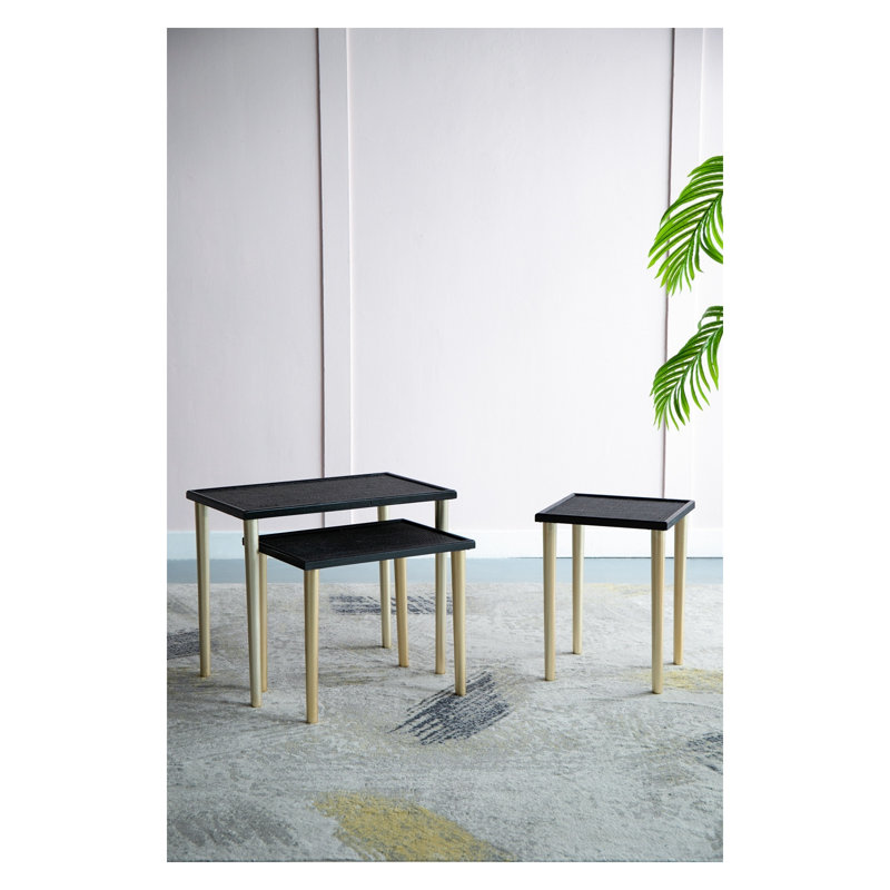 Ensemble de 3 tables d'appoint gigognes, tables d'appoint en bois massif noir et doré et panneau de fibres à densité moyenne