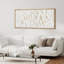 «Minimalist Neutral Branch», motif abstrait sur fond clair - grande impression sur toile encadrée dans la chambre principale-773770970-773770975