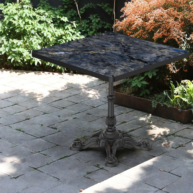 Tables de patio en pierre frittée de 31,5 po, piédestal en fer noir, aspect marbre moderne, salle à manger