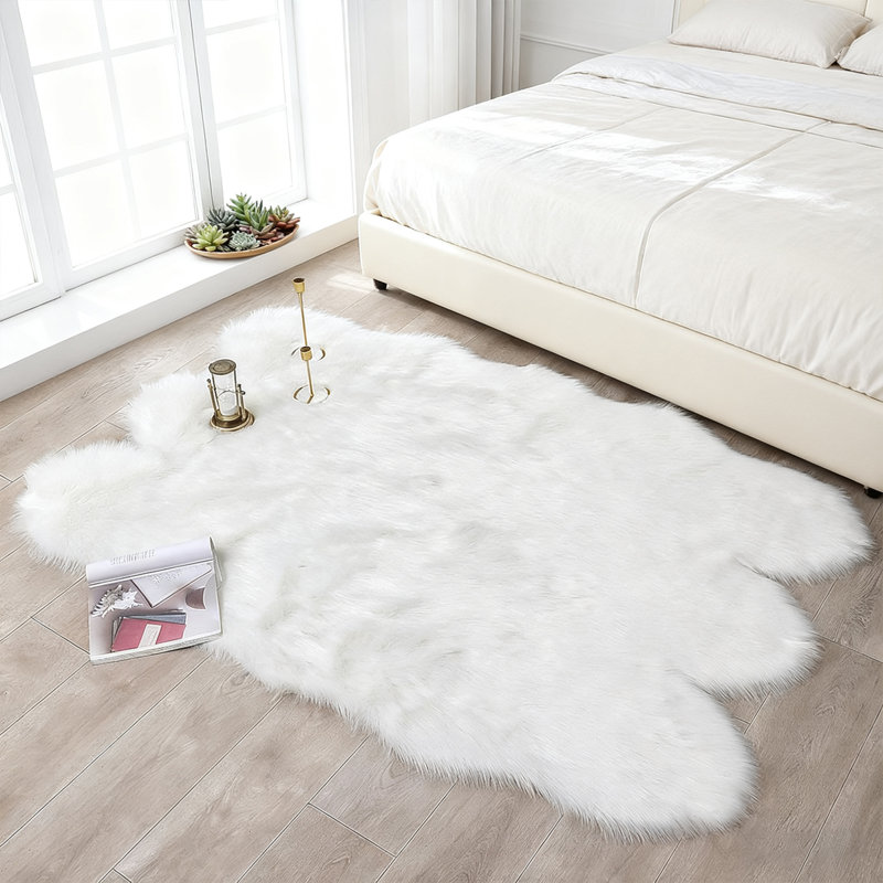 Plush Faux Sheepskin White Rug, Novelty 6' x 6'