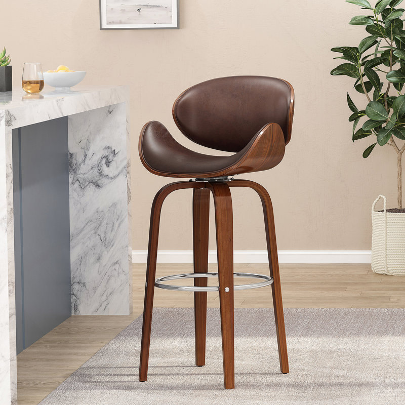 Élégant tabouret de bar en bois d'hévéa avec siège confortable et fabrication durable, parfait pour les cuisines et les bars modernes.