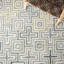 Tapis ivoire / bleu touffeté à la main Gladies-59776138