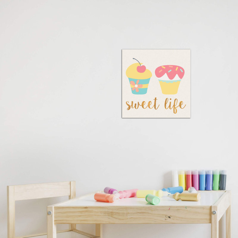 Cupcakes I - impression d'art graphique, Pas de tapis, H 26 po x l 26 po x P 1,5 po, Toile tendue