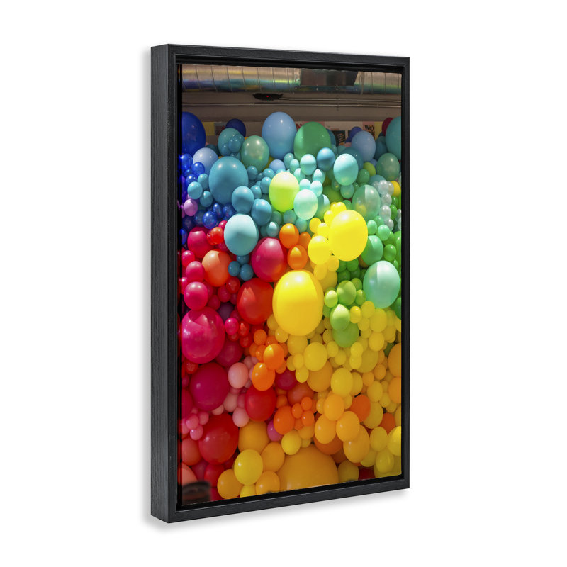 Cadre flottant avec ballons colorés, design par Lish Creative, Cadre flottant noir de jais, H 25 po x l 17 po