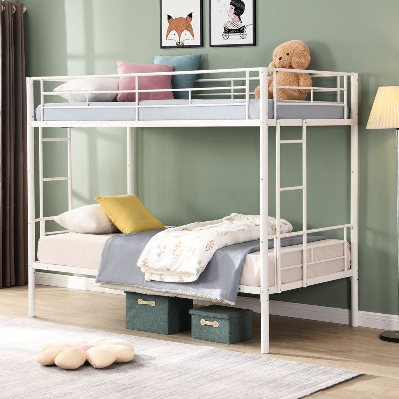 Lit superposé en métal blanc - option de chambre à coucher moderne, lit simple surdimensionné peu encombrant, fabrication en acier assurant durabilité et stabilité, zone silencieuse silencieuse, capacité de charge élevée, escalier sécuritaire