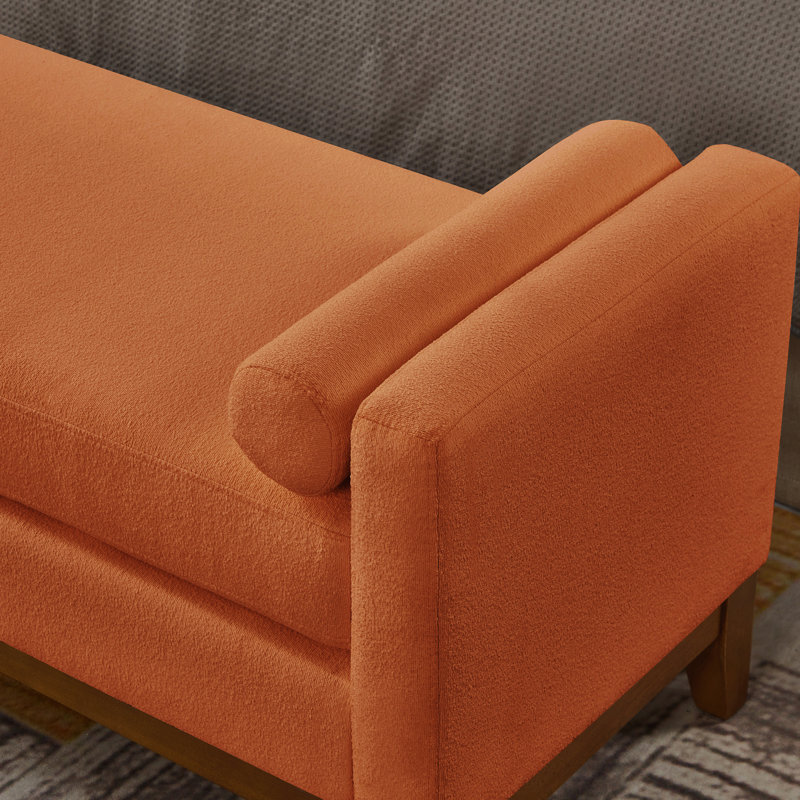 Grand canapé rembourré orange confortable en tissu bouclé avec coussins et double accoudoirs, idéal pour se détendre dans le salon ou l'entrée. Dimensions : 130 cm (L) x 47 cm (l) x 57 cm (H). Installation simple et installation facile.