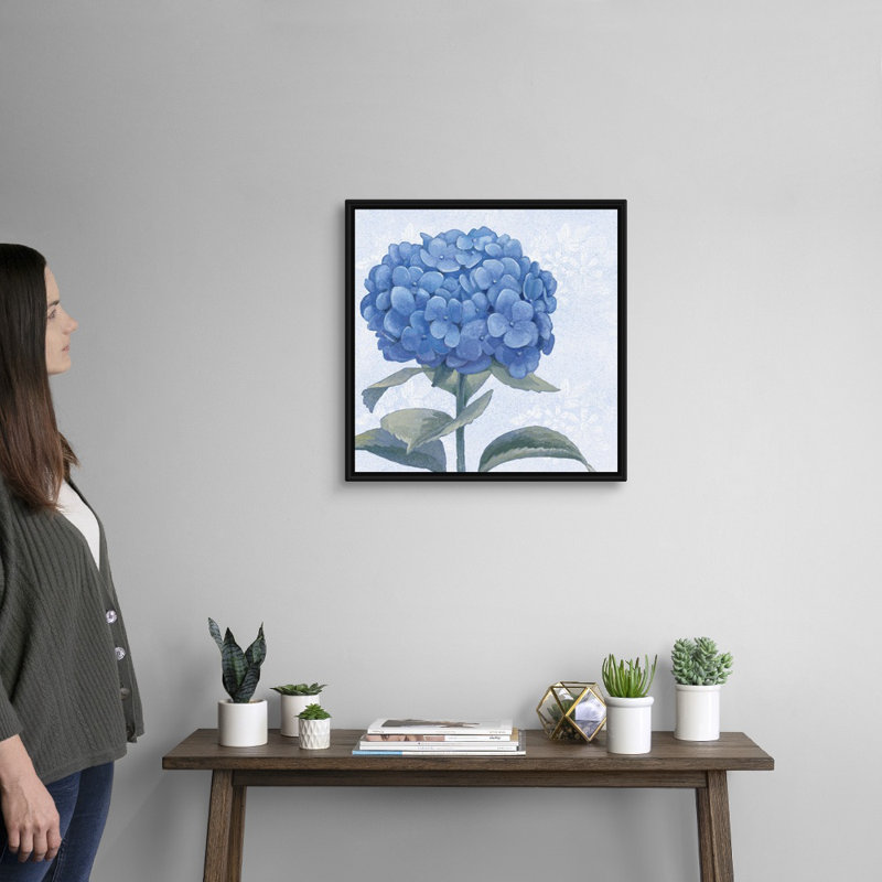 «Blue Hydrangea III», art mural sur toile, Toile avec cadre noir, H 20 po x l 20 po x P 1,75 po