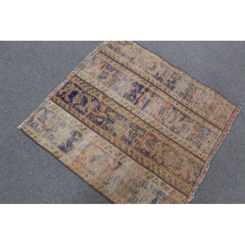 Tapis turc beige tissé à la main pour un décor harmonieux et des espaces de vie confortables