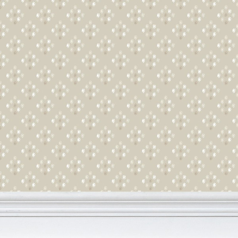 British Brooch Small Repeat Luxury Wallpaper, Cellulose/Polyester, Putty