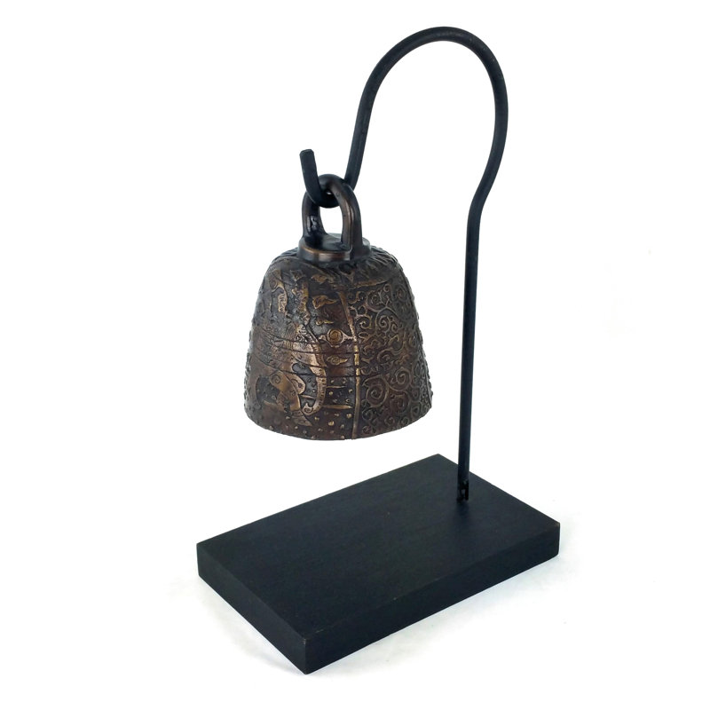 Cloche gravée