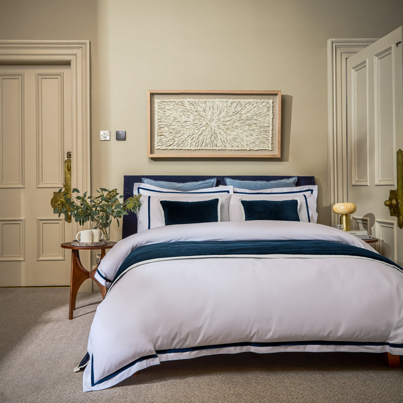 Beaumont Duvet Cover Set, King Duvet Cover + 2 Standard Pillowcases, Navy/White