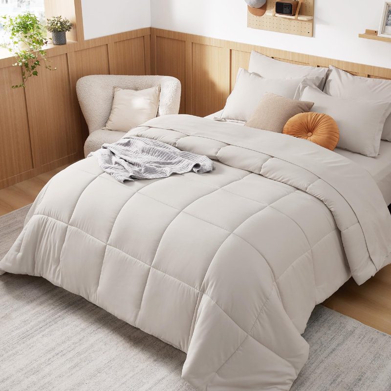 Bedsure Quilted Design Comforter Set, Beige, Twin Comforter + 4 Additional Pieces