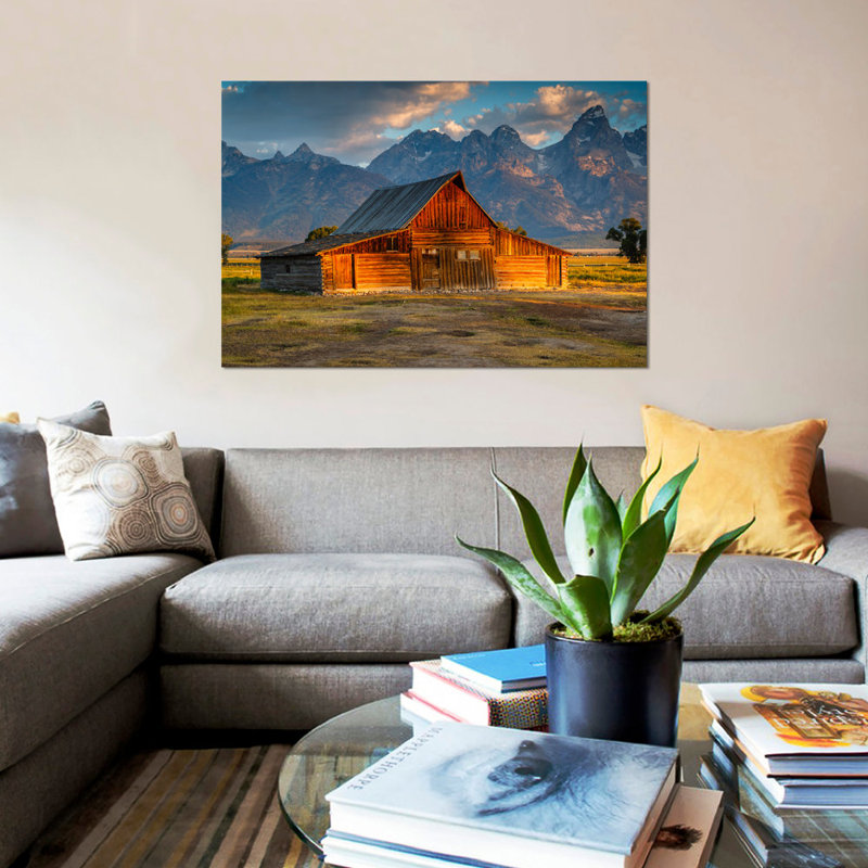 «Old Barn», reproduction de photo sur toile, H 18 po x l 26 po x P 1,5 po, Toile avec cadre noir, Pas de tapis