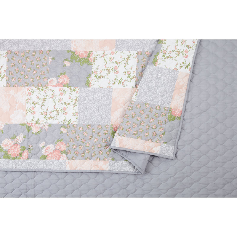 Gray Reversible Patchwork Microfiber Full Quilt Set
