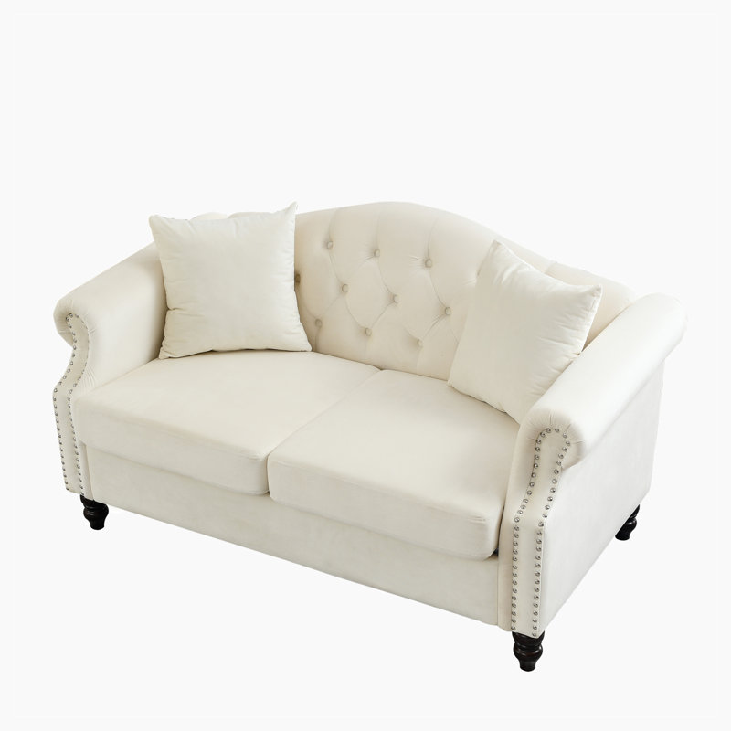 Canapé 2 places en velours avec accoudoirs et coussins roulés Gurnsey, H 32 po x l 57 po x P 30 po, Beige