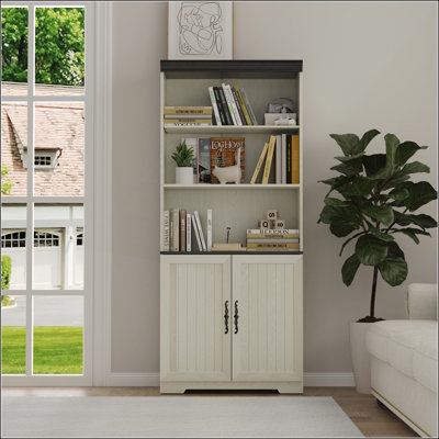 Armoire de rangement autoportante avec tablettes réglables et portes de grange