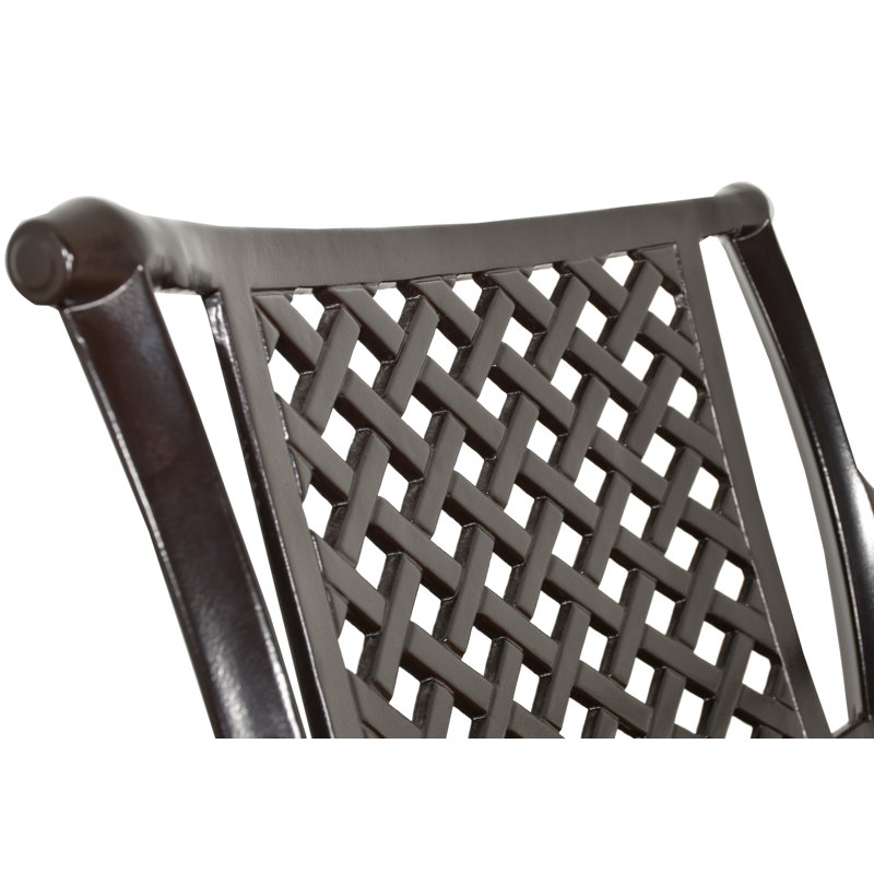 Chaise de patio avec coussin