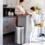 Poubelle ouverte en acier inoxydable-22686632-127930177