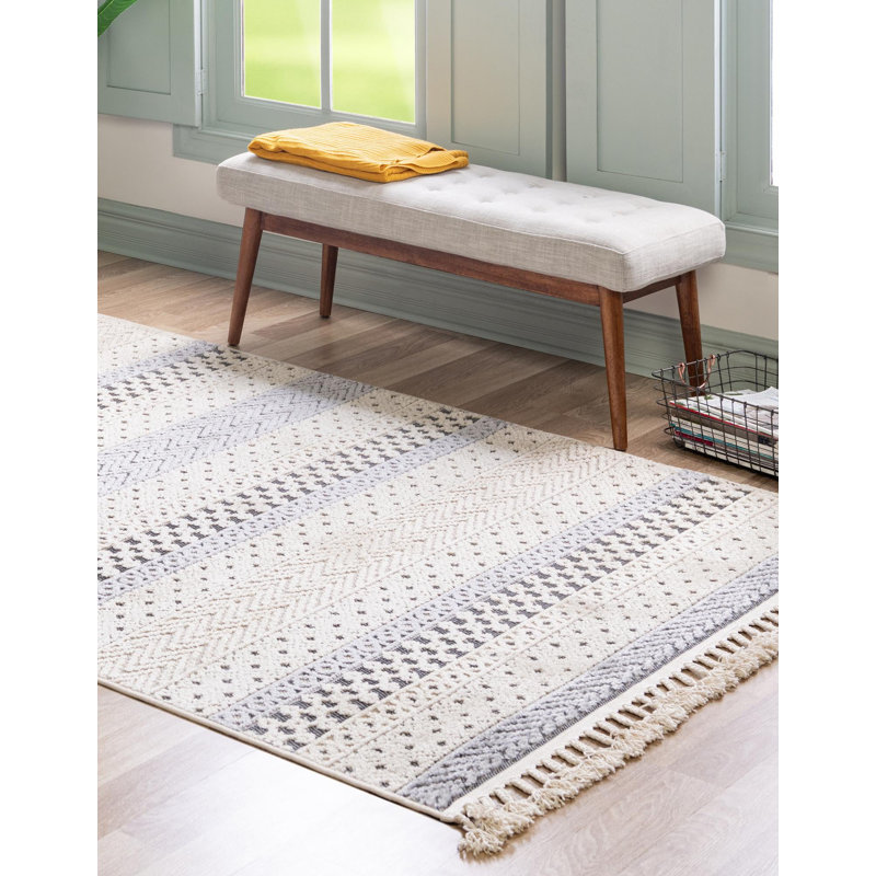 Tapis rayé beige / gris en polypropylène tissé à la machine Tayla, Rectangle 9 pi 10 po x 14 pi