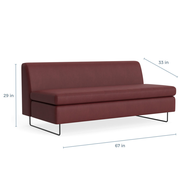 MTO - Canapé Clyde de 67 po avec pieds noirs, Cuir Oxblood
