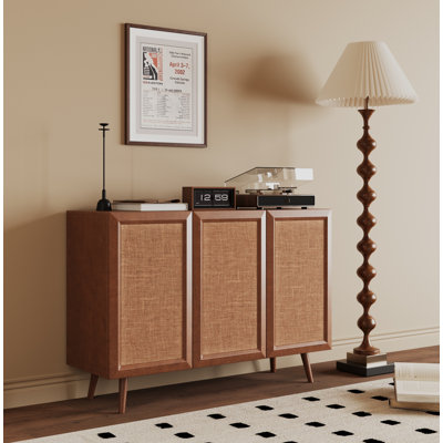 Buffet décoratif avec portes et tablettes