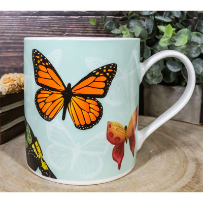 Gracie Oaks - La traînée de poneys peints, cheval de beauté à cheval noir avec papillons, tasse à café en céramique 11 oz, tasse à bière