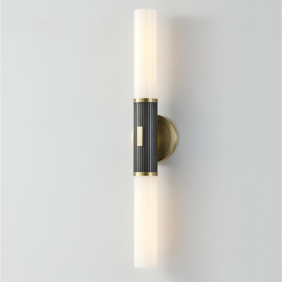2 - Light Wallchiere