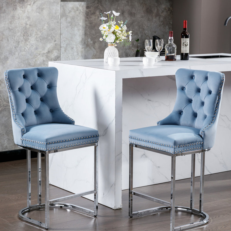 26 po, tabourets de bar à hauteur de comptoir, 2 pièces, velours bleu avec dossier à boutons et garniture de rivets, base en métal chromé pour salle à manger 26 po, de 2, cuisine stable et utilisation